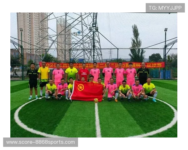 中国足球明星携手共赴绿茵之梦 展现足球力量与荣耀