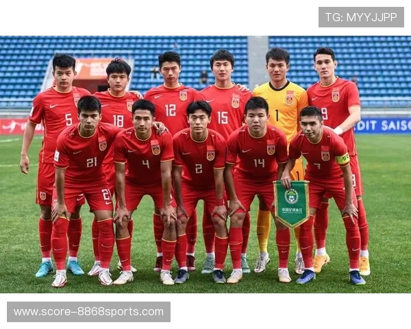 足球传奇双星汇聚：全球球迷热议的两位足球天王名字大全