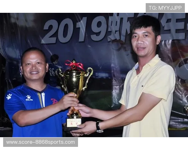 足球场上的绝技瞬间：球星挥洒激情成就历史经典时刻